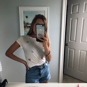 cream/white american eagle top with flowers